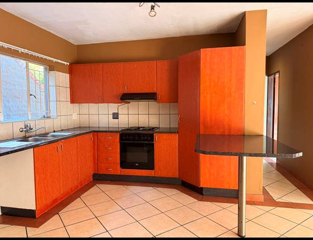 3 BEDROOM HOUSE FOR SALE IN BO-DORP